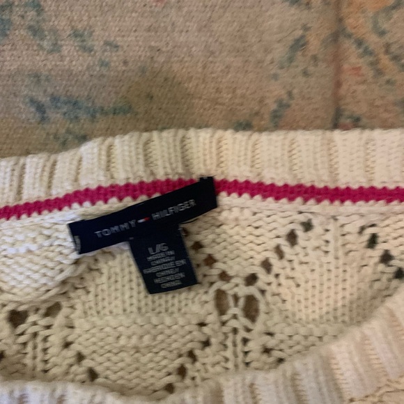 White Tommy Hilfiger Sweater size large - Picture 2 of 5